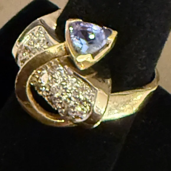 Tanzanite and diamond ring